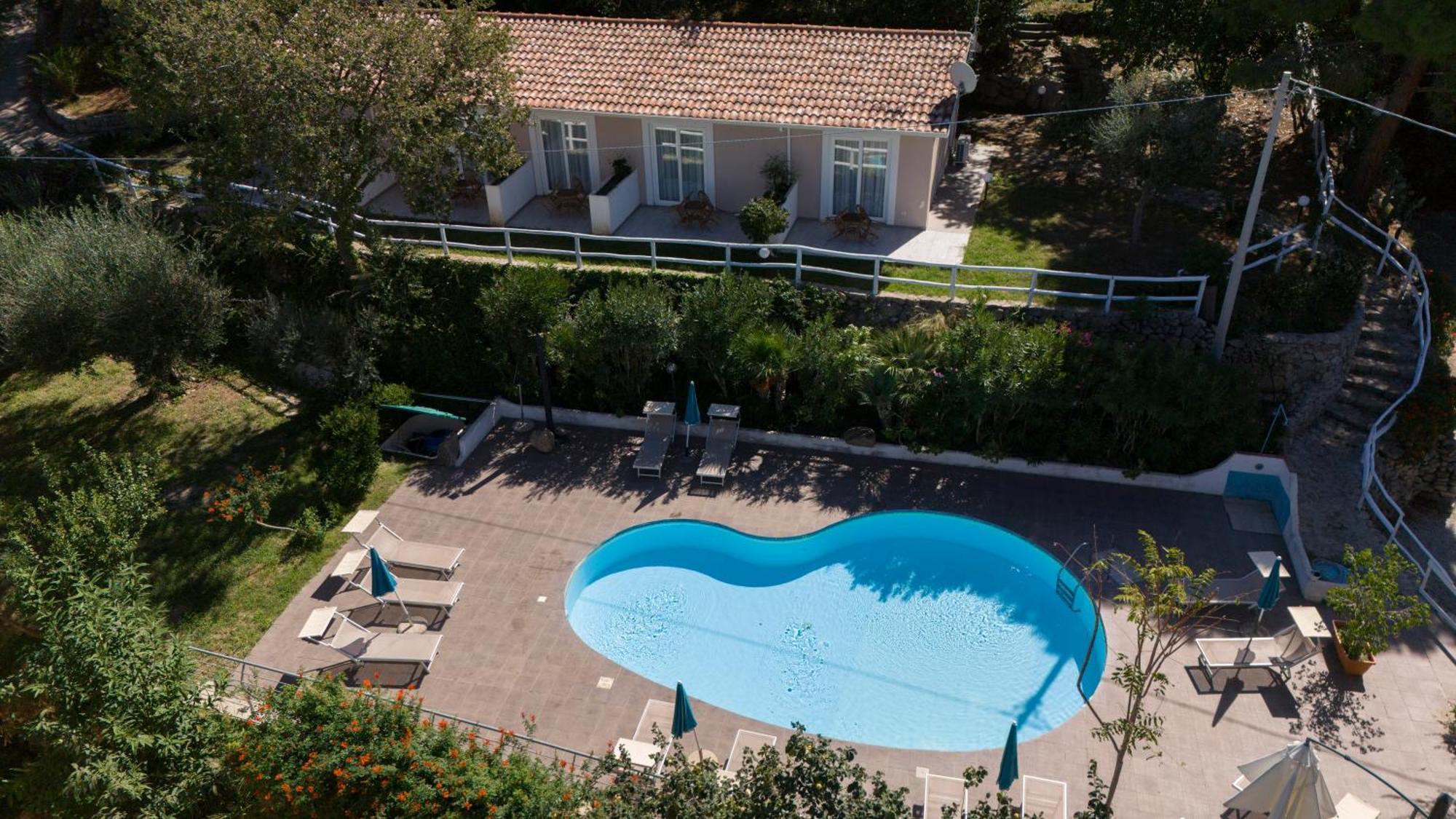 Unico Cannamele Escape Tropea By Life Resorts Parghelia Exterior foto