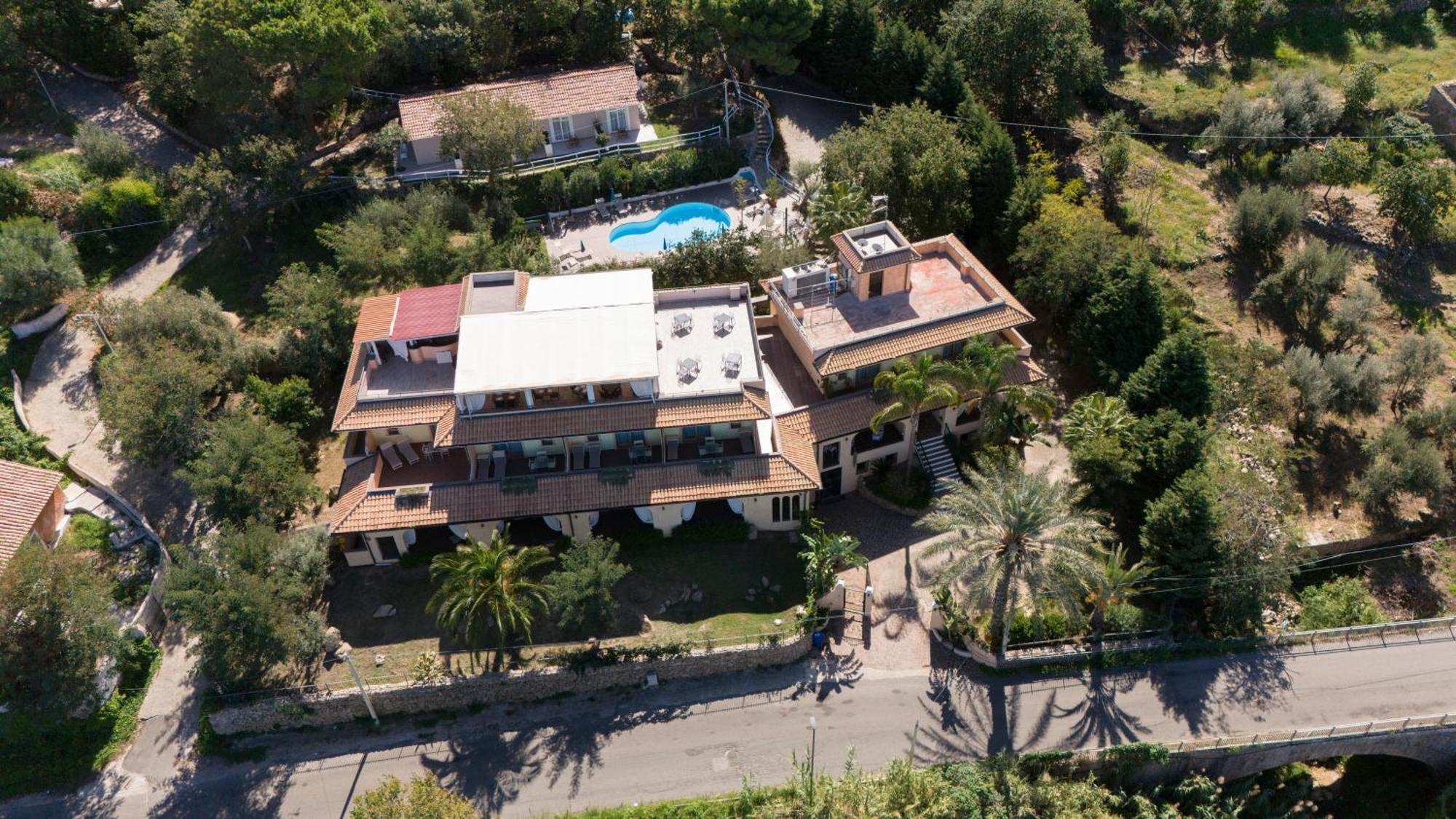 Unico Cannamele Escape Tropea By Life Resorts Parghelia Exterior foto