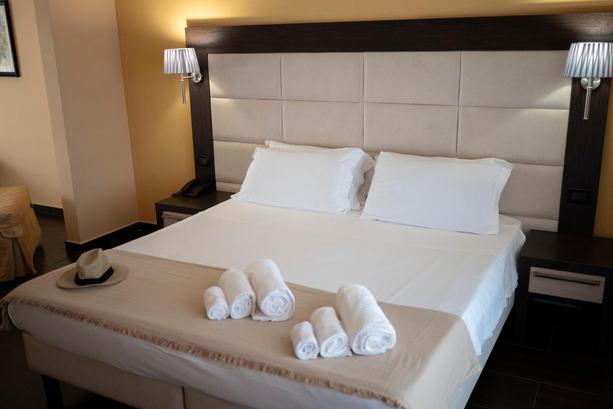 Unico Cannamele Escape Tropea By Life Resorts Parghelia Exterior foto